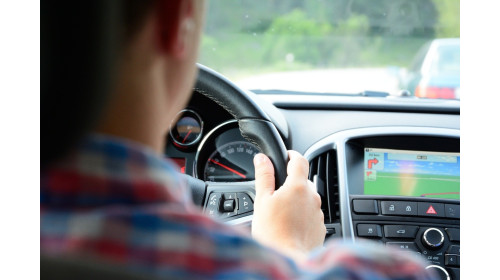 Autoradio avec télécommande au volant : les choses à savoir